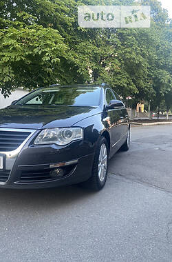 Універсал Volkswagen Passat 2010 в Первомайську