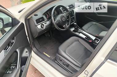 Седан Volkswagen Passat 2012 в Тернополе