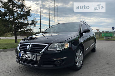 Универсал Volkswagen Passat 2009 в Ровно