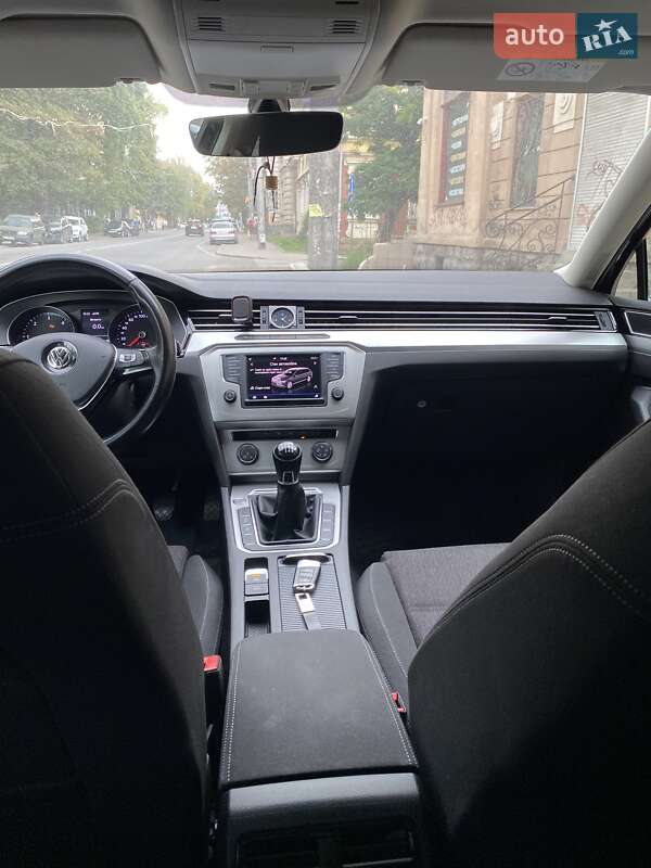 Універсал Volkswagen Passat 2016 в Миколаєві