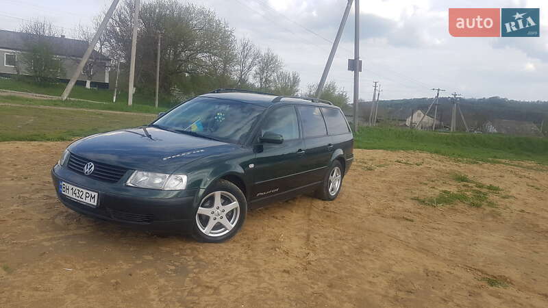 Универсал Volkswagen Passat 1998 в Подольске