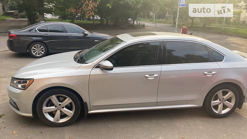 Седан Volkswagen Passat 2015 в Києві