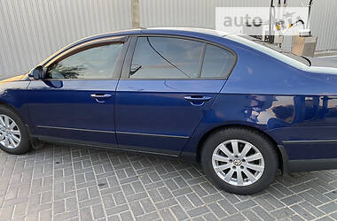 Седан Volkswagen Passat 2010 в Полтаве