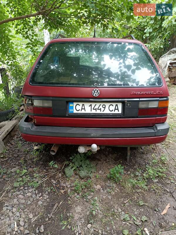 Универсал Volkswagen Passat 1993 в Жашкове