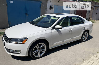 Седан Volkswagen Passat 2013 в Запоріжжі