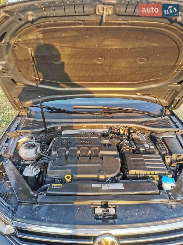 Универсал Volkswagen Passat 2018 в Черновцах