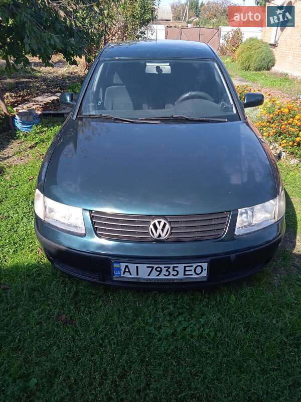 Седан Volkswagen Passat 1997 в Переяславе
