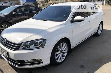 Седан Volkswagen Passat 2013 в Черкасах