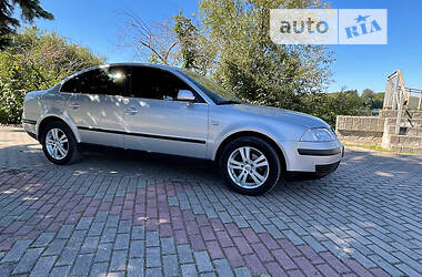 Седан Volkswagen Passat 2002 в 