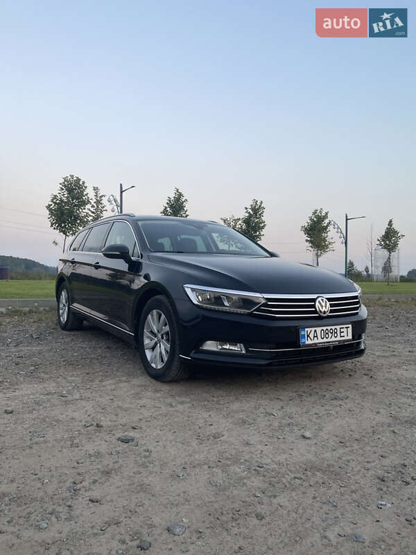 Универсал Volkswagen Passat 2018 в Киеве