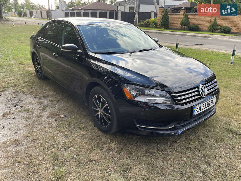 Седан Volkswagen Passat 2014 в Києві