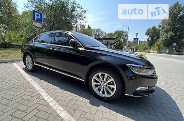 Седан Volkswagen Passat 2018 в Виннице