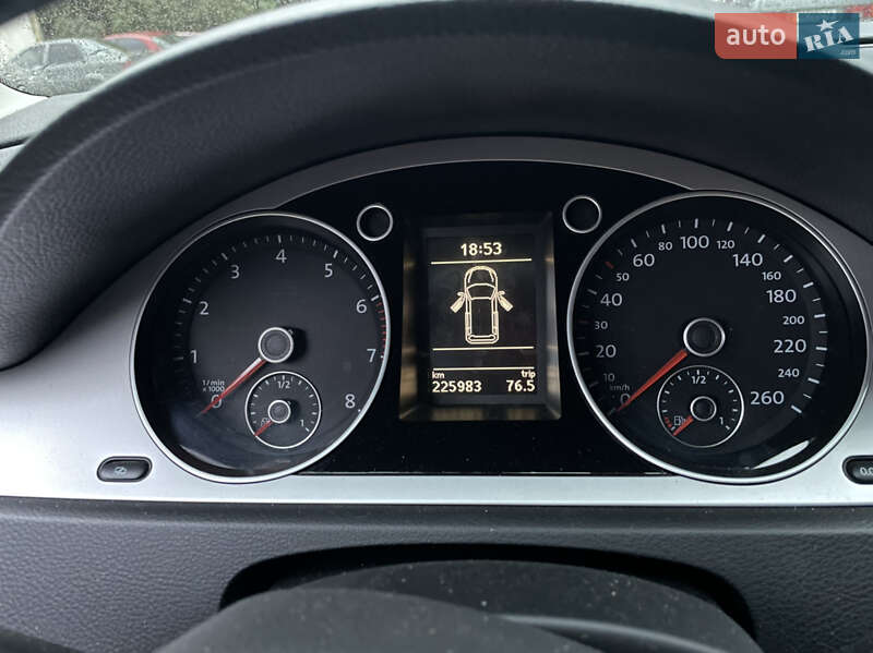 Універсал Volkswagen Passat 2010 в Києві