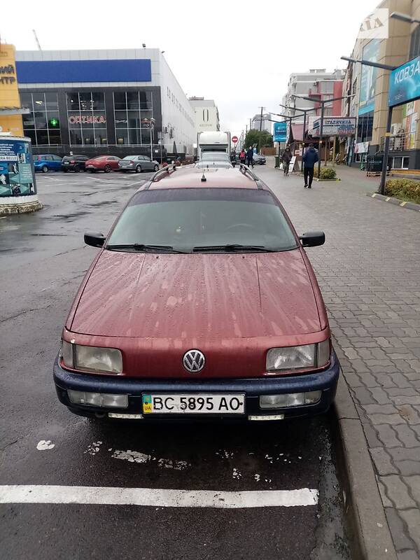 Универсал Volkswagen Passat 1993 в Львове
