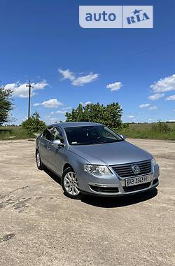 Седан Volkswagen Passat 2005 в Виннице