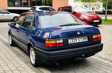 Седан Volkswagen Passat 1988 в Івано-Франківську