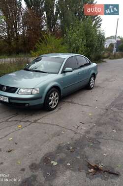 Седан Volkswagen Passat 1998 в Виннице