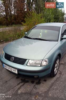 Седан Volkswagen Passat 1998 в Виннице