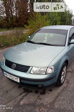 Седан Volkswagen Passat 1998 в Вінниці