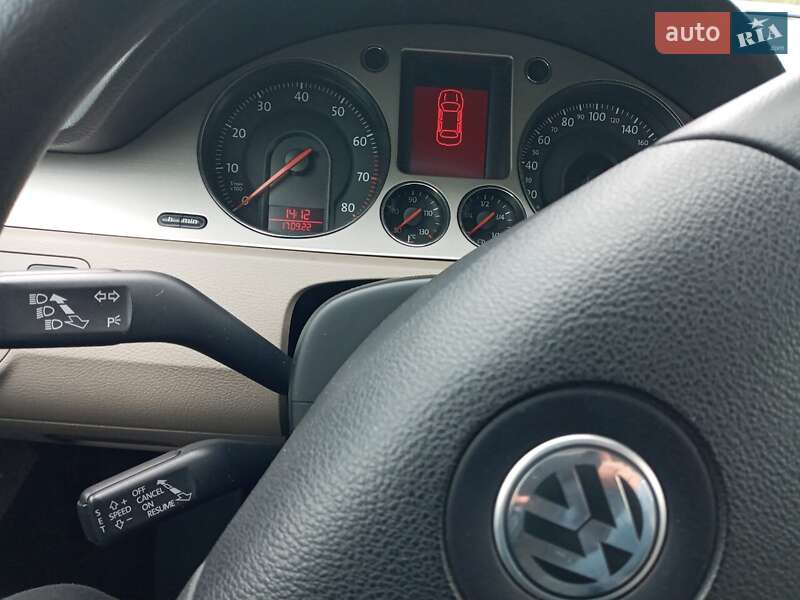 Универсал Volkswagen Passat 2008 в Ивано-Франковске