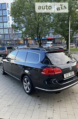 Универсал Volkswagen Passat 2012 в Ужгороде