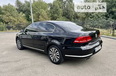 Седан Volkswagen Passat 2011 в 