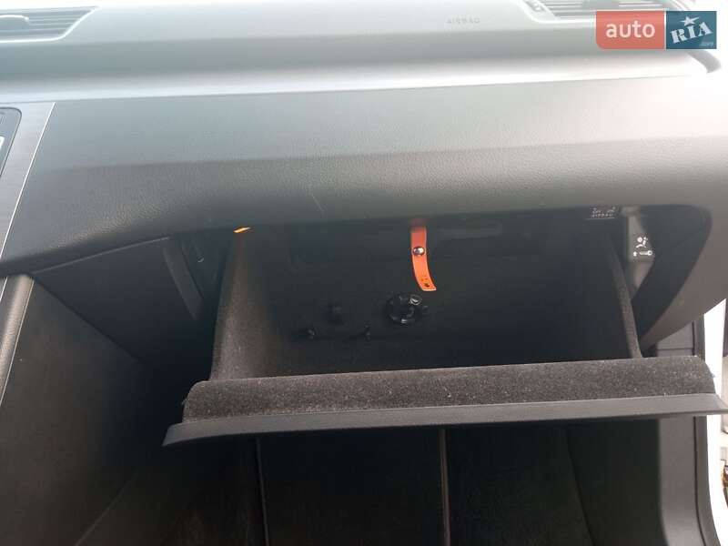 Універсал Volkswagen Passat 2010 в Миронівці