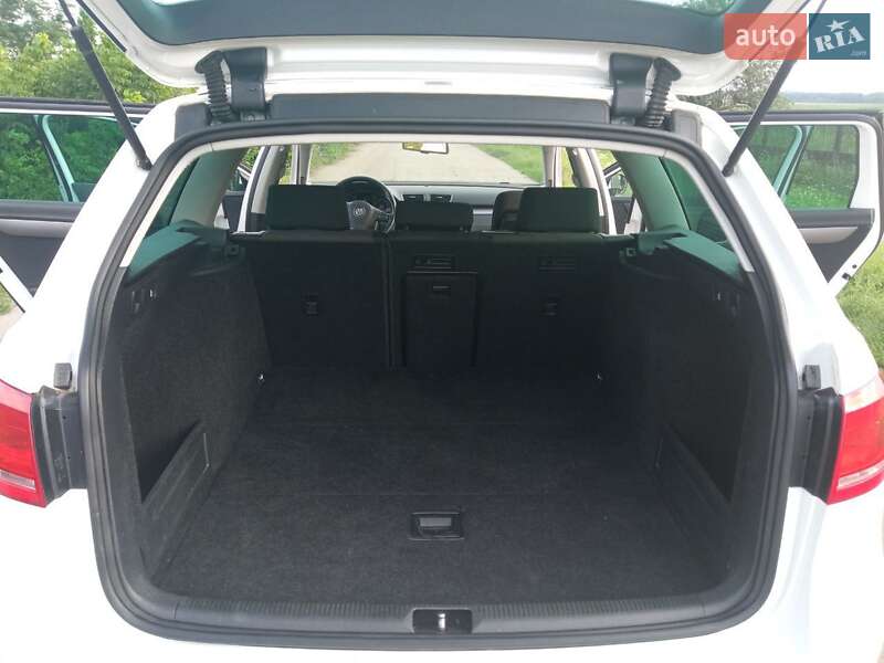 Універсал Volkswagen Passat 2010 в Миронівці