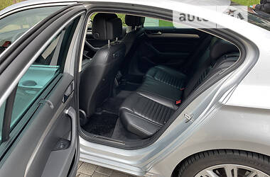 Седан Volkswagen Passat 2015 в 