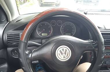 Седан Volkswagen Passat 2003 в Одессе