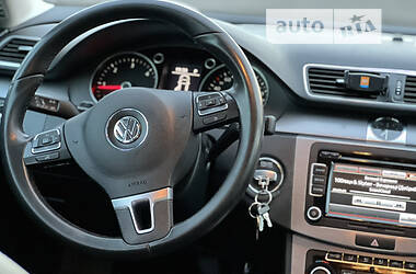 Универсал Volkswagen Passat 2012 в Владимир-Волынском