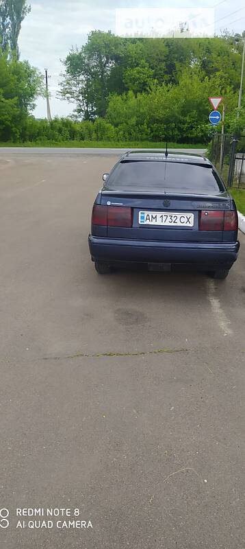 Седан Volkswagen Passat 1994 в Дубні