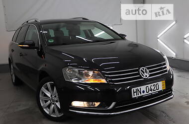 Універсал Volkswagen Passat 2011 в Трускавці