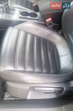 Универсал Volkswagen Passat 2012 в 