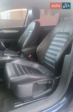 Универсал Volkswagen Passat 2012 в 