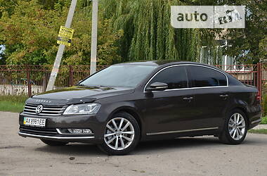 Седан Volkswagen Passat 2014 в Павлограді