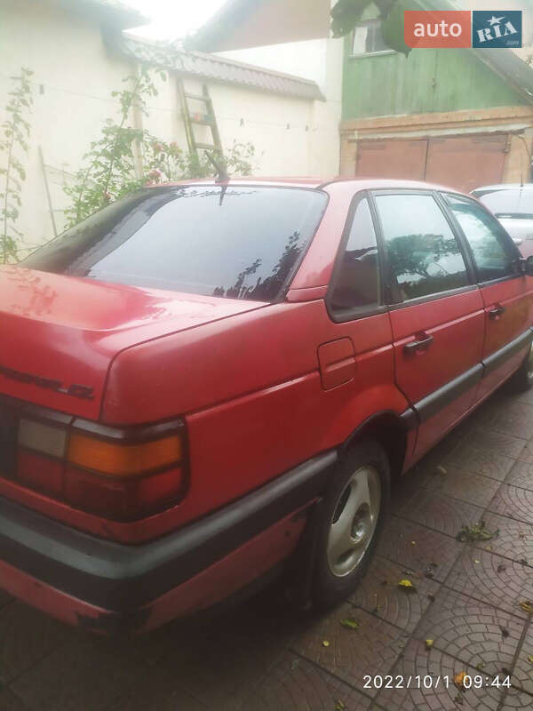 Седан Volkswagen Passat 1988 в Харькове