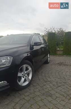 Универсал Volkswagen Passat 2013 в Жовкве