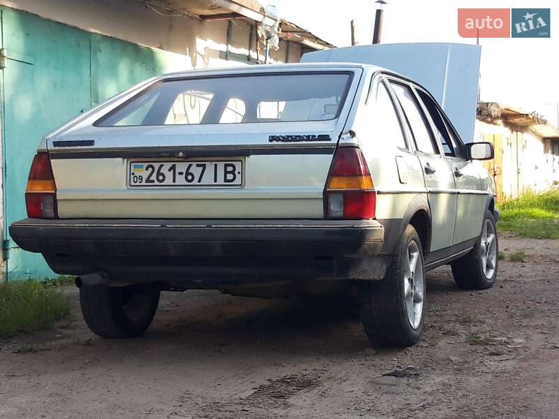 Хэтчбек Volkswagen Passat 1980 в 
