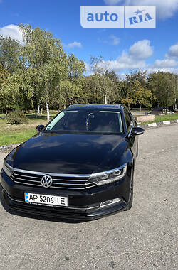 Универсал Volkswagen Passat 2015 в Запорожье