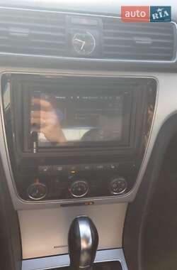 Седан Volkswagen Passat 2013 в Одессе