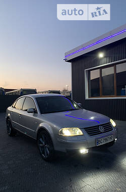 Седан Volkswagen Passat 2001 в Перемышлянах