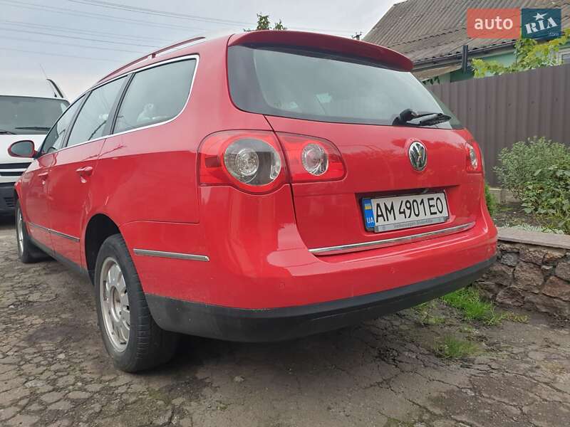 Универсал Volkswagen Passat 2010 в Житомире