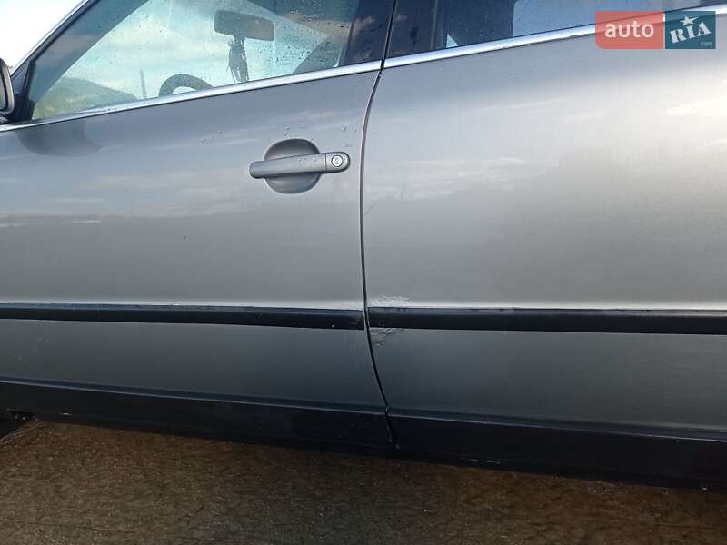 Универсал Volkswagen Passat 2001 в Старом Самборе