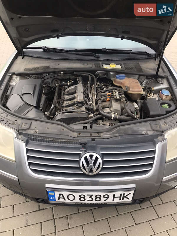Седан Volkswagen Passat 2003 в Ужгороде