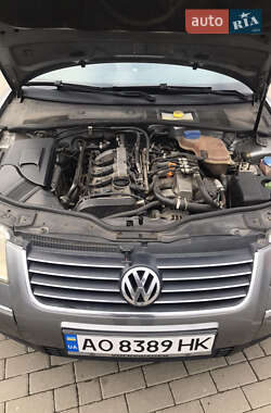 Седан Volkswagen Passat 2003 в Ужгороді