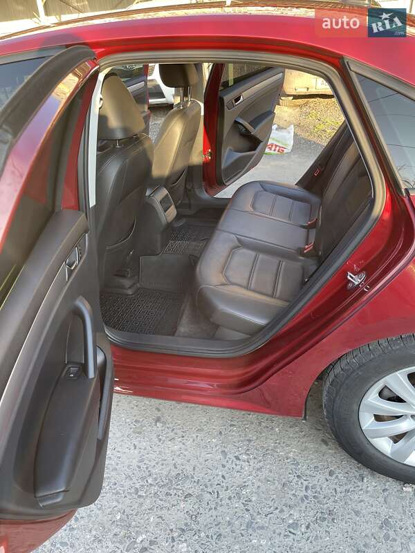 Седан Volkswagen Passat 2015 в Кривом Роге фото 8 Седан Volkswagen Passat 2015 в Кривом Роге