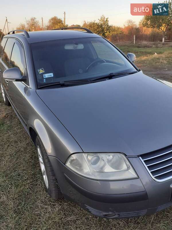 Універсал Volkswagen Passat 2004 в Ширяєвому