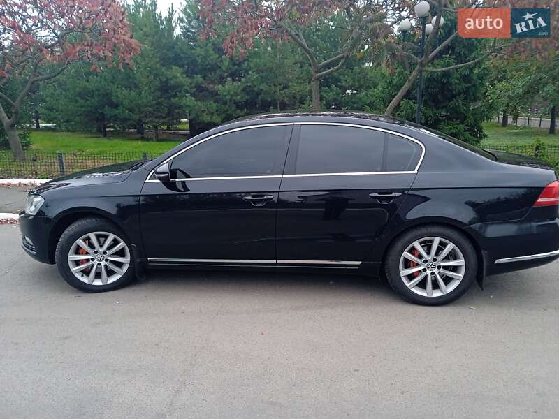 Седан Volkswagen Passat 2012 в 
