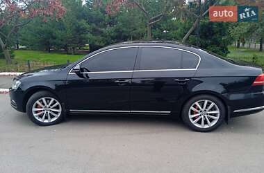 Седан Volkswagen Passat 2012 в 
